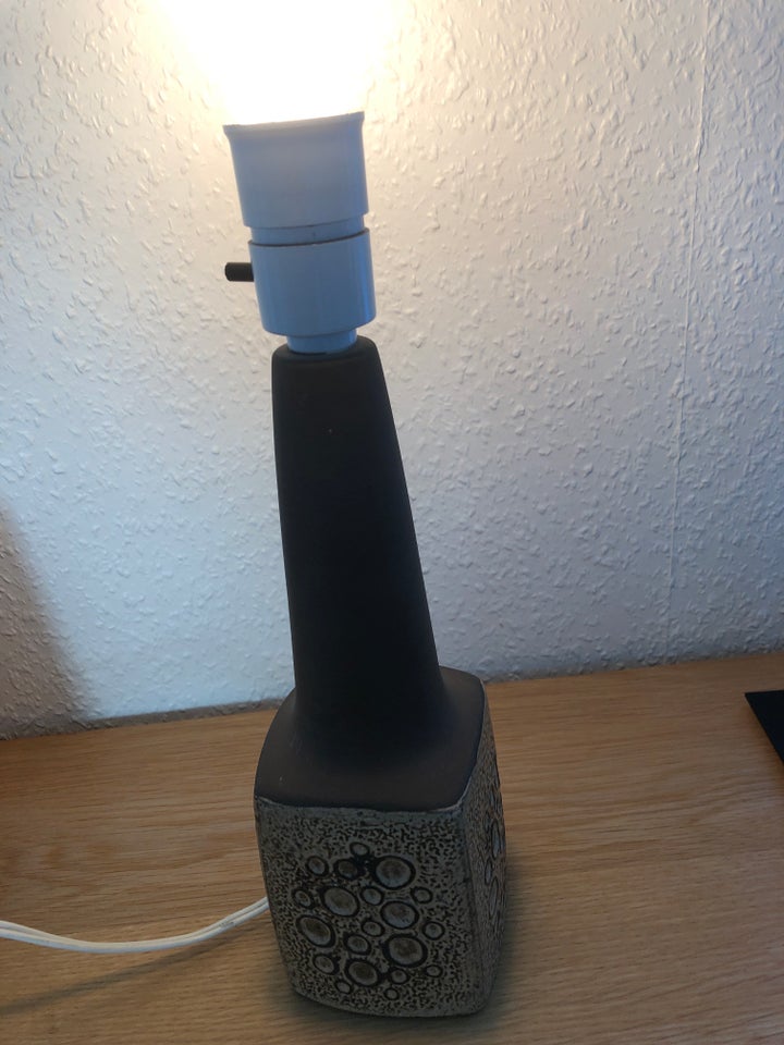 Anden bordlampe, Ukendt