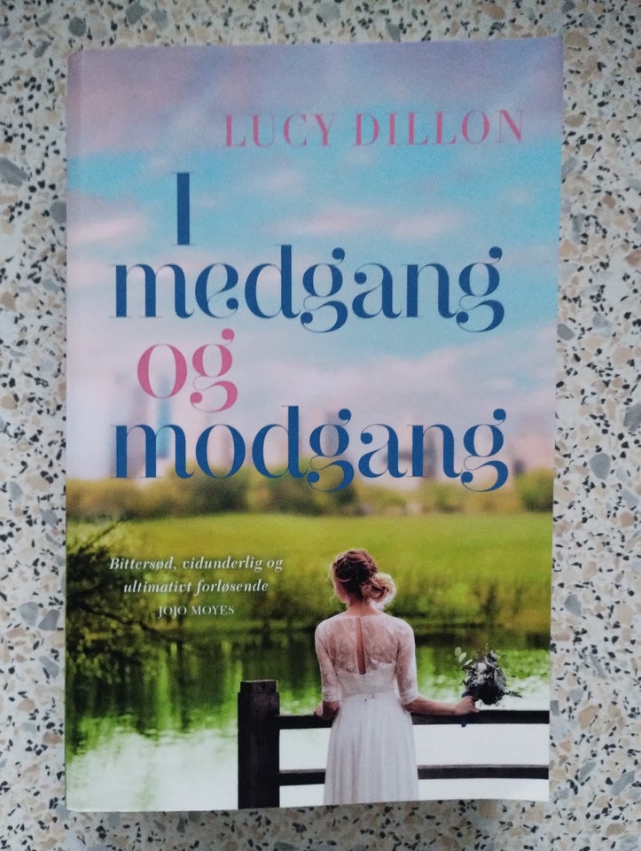 Bøger og blade, Lucy Dillon, I