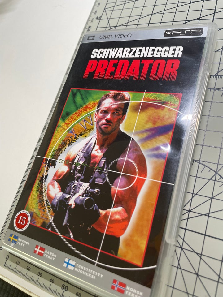 Predator - Arnold Schwarzenegger