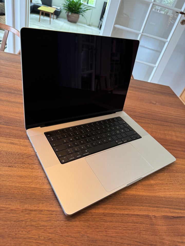 MacBook Pro 16 M3 Pro