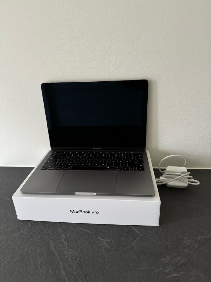 MacBook Pro, A1708, 2.3 GHz