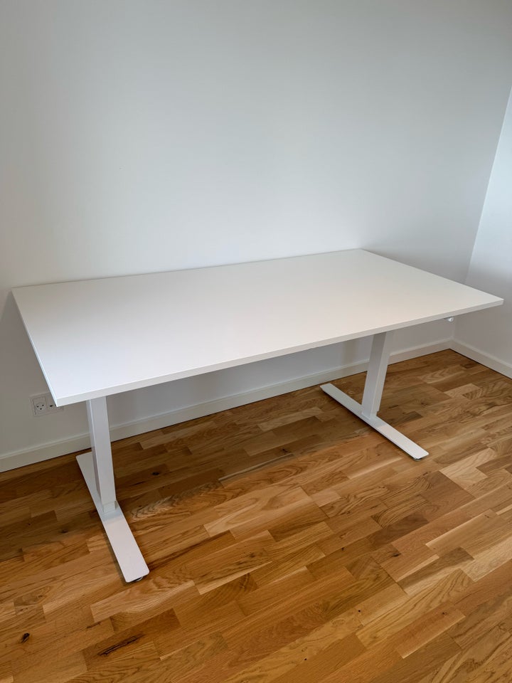 Skrivebord, IKEA, b: 160 d: 80 h: 80