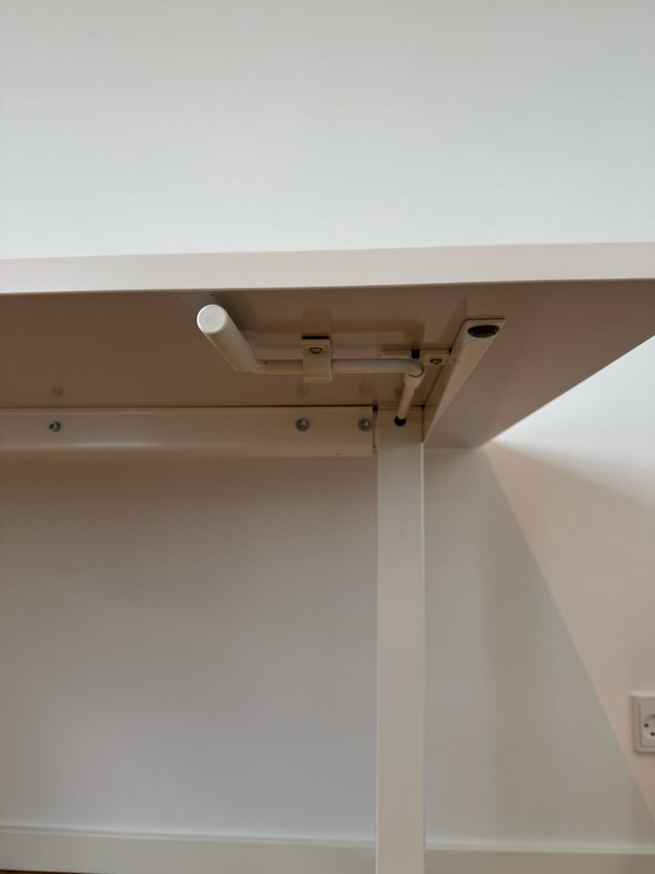 Skrivebord, IKEA, b: 160 d: 80 h: 80