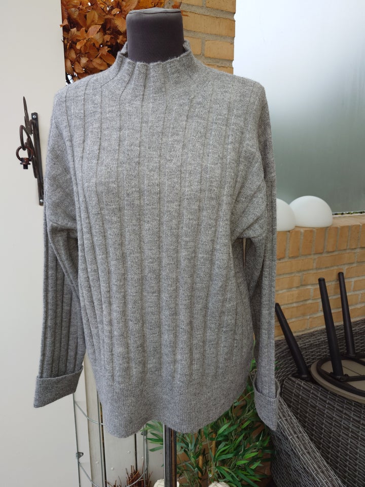 Sweater, Red Button, str. 36