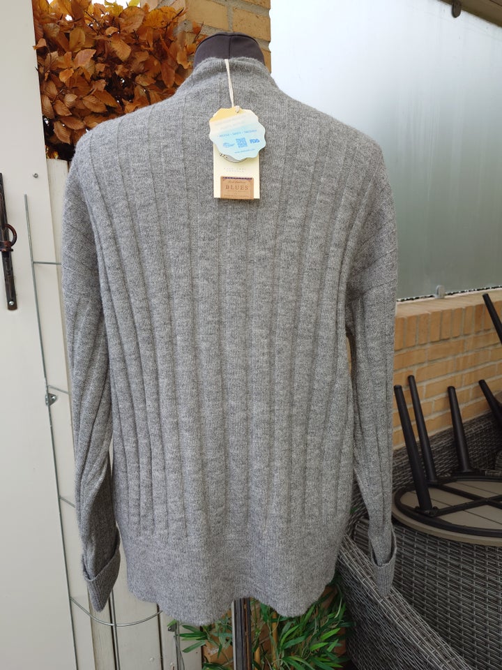 Sweater, Red Button, str. 36