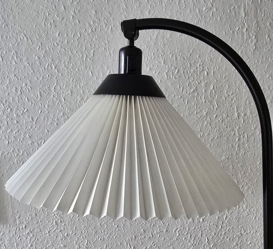 Le Klint 368 Standerlampe -...