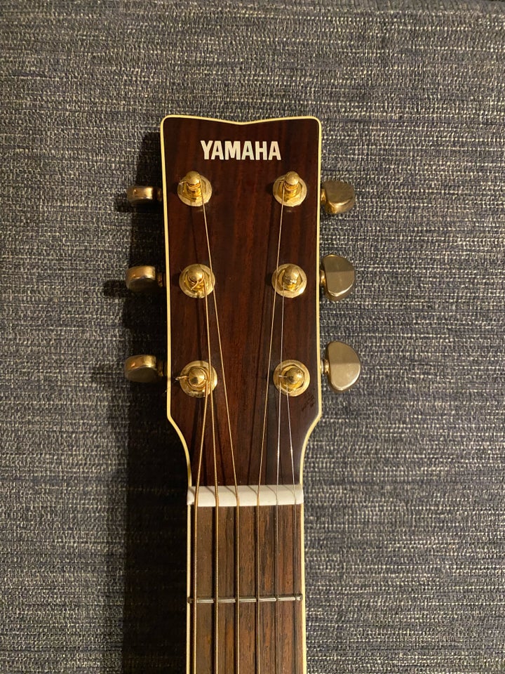 Western, Yamaha LL6