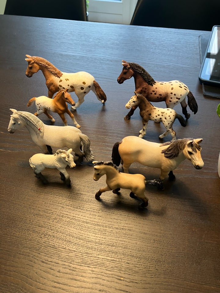 Dyr Heste og føl Schleich