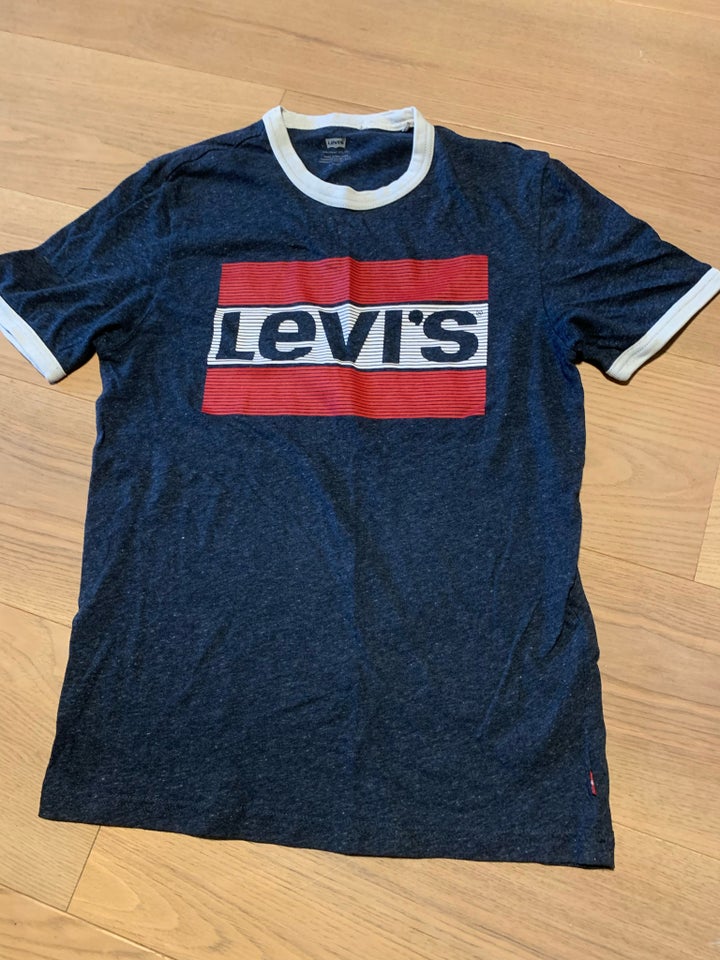 T-shirt, Sej, Levis