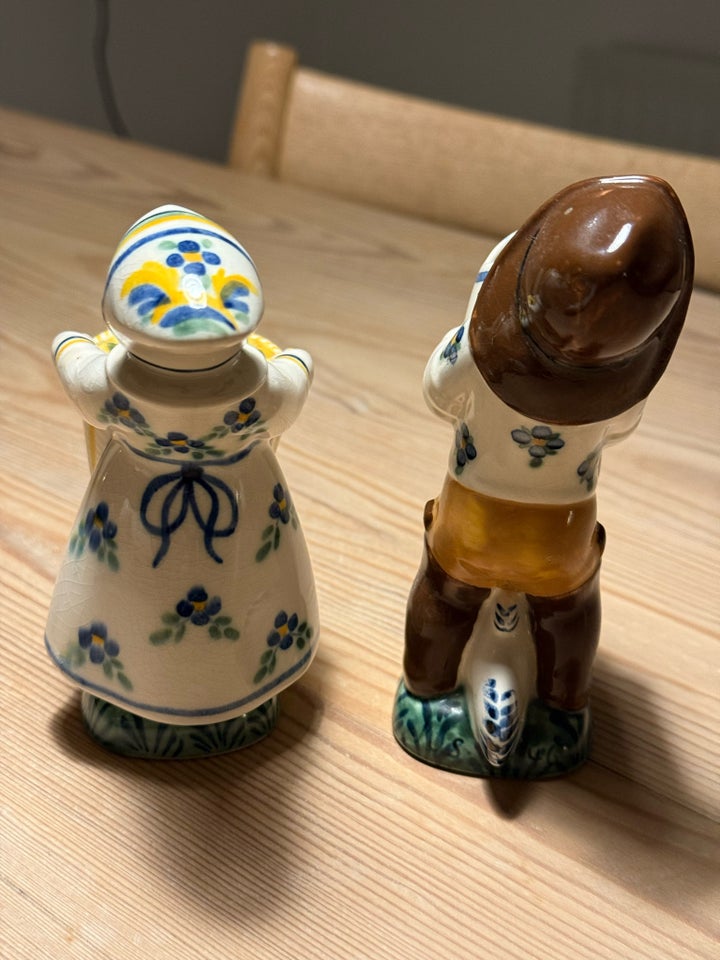 2 Aluminia børnhjælps figurer ,