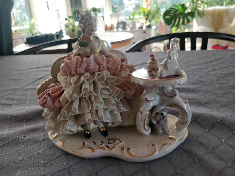 Porcelæn, Smuk Porcelænsfigur fra