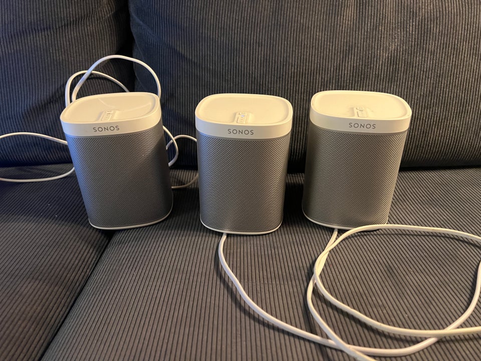 3 Sonos Play:1 hvide