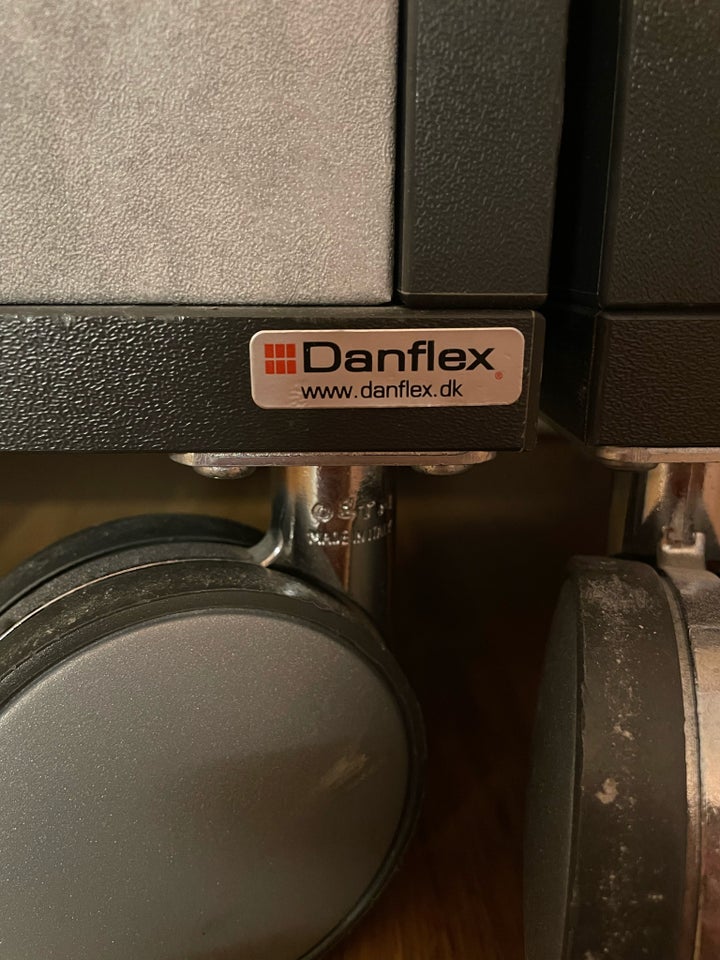 Andet skab, Danflex, b: 80 d: 40 h: 79