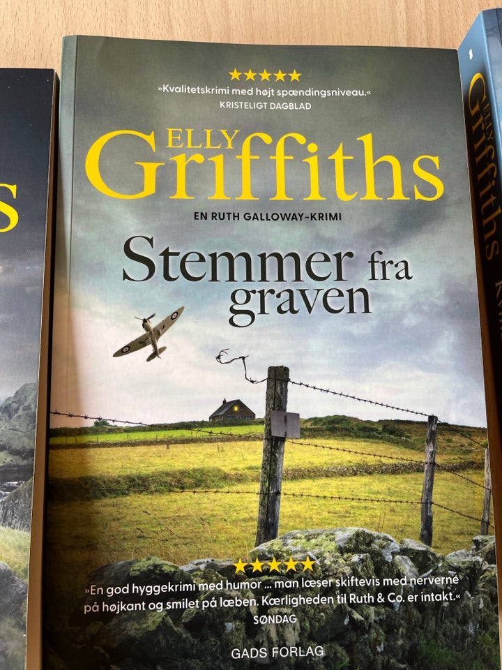 Stemmer fra graven, Elly Griffit,