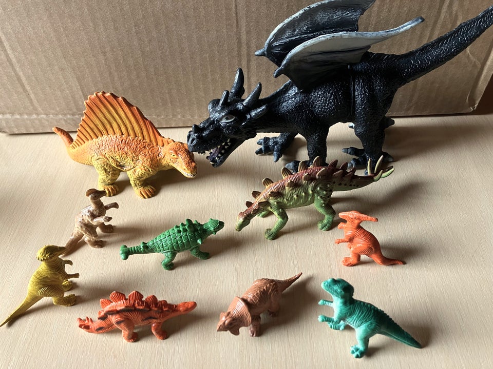 Figurer, Drage og dinoèr.