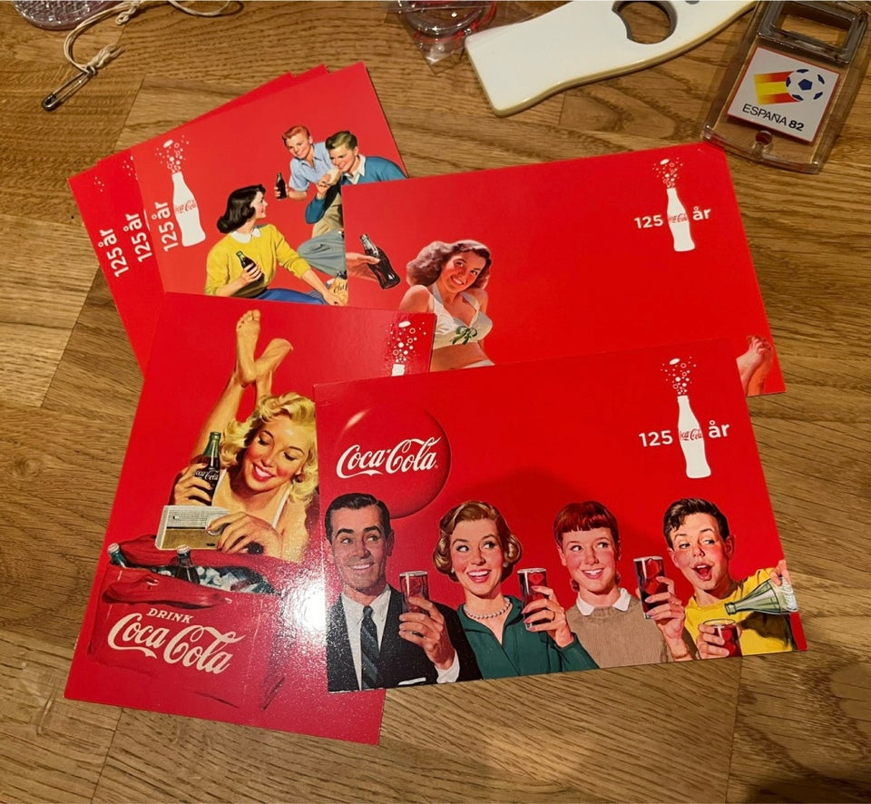 Coca Cola, Oplukker, kort mm.