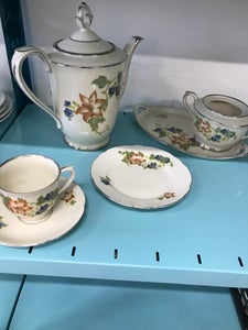 Porcelæn Kaffestel ?