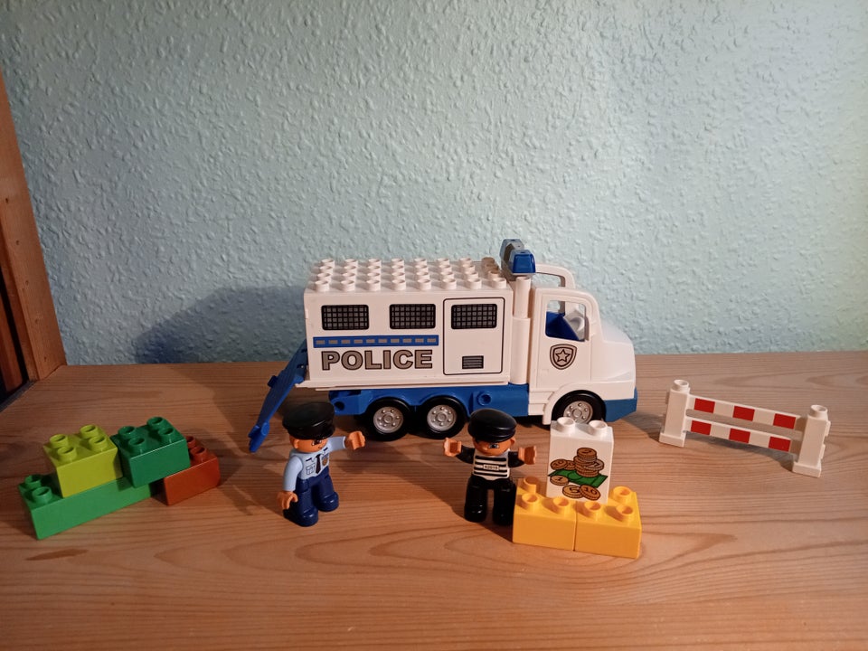 Lego Duplo, 5680 politilastbil