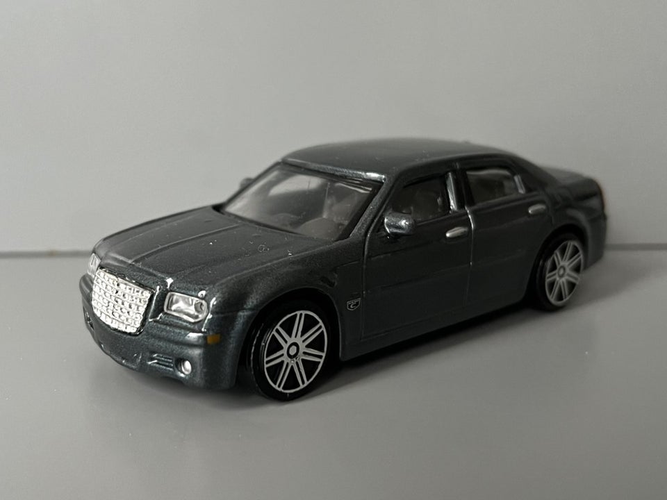 Modelbil, Bburago Chrysler 300 C