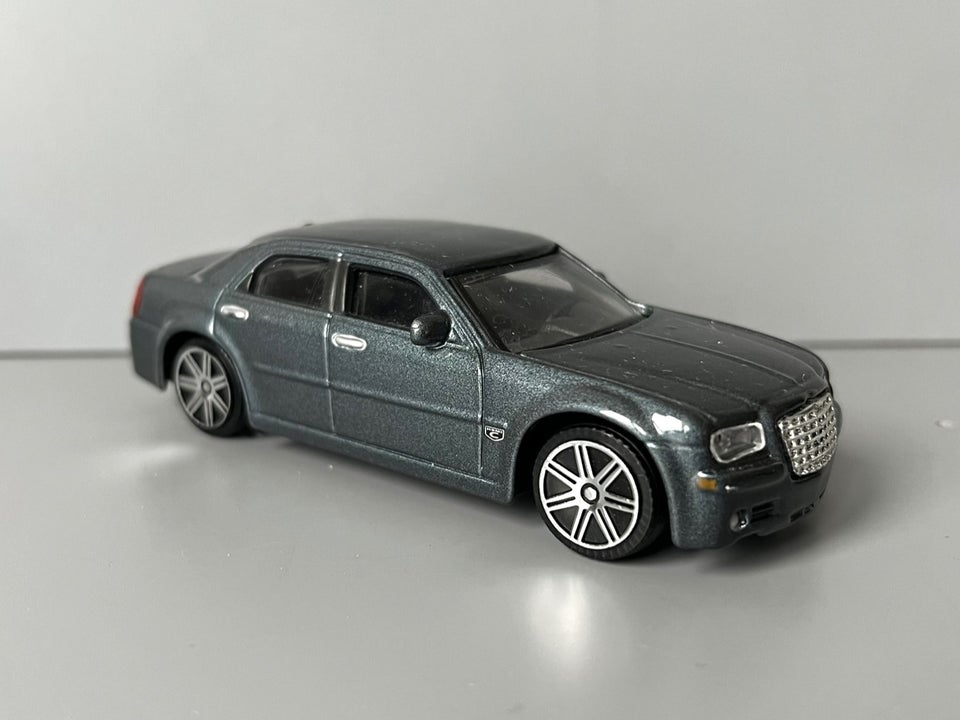 Modelbil, Bburago Chrysler 300 C