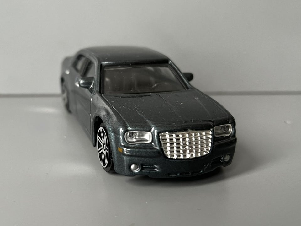 Modelbil, Bburago Chrysler 300 C