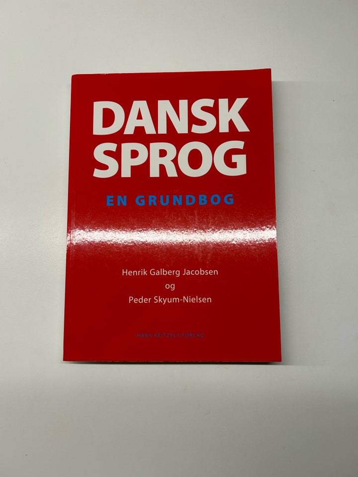 Dansk sprog - en grundbog, Henrik