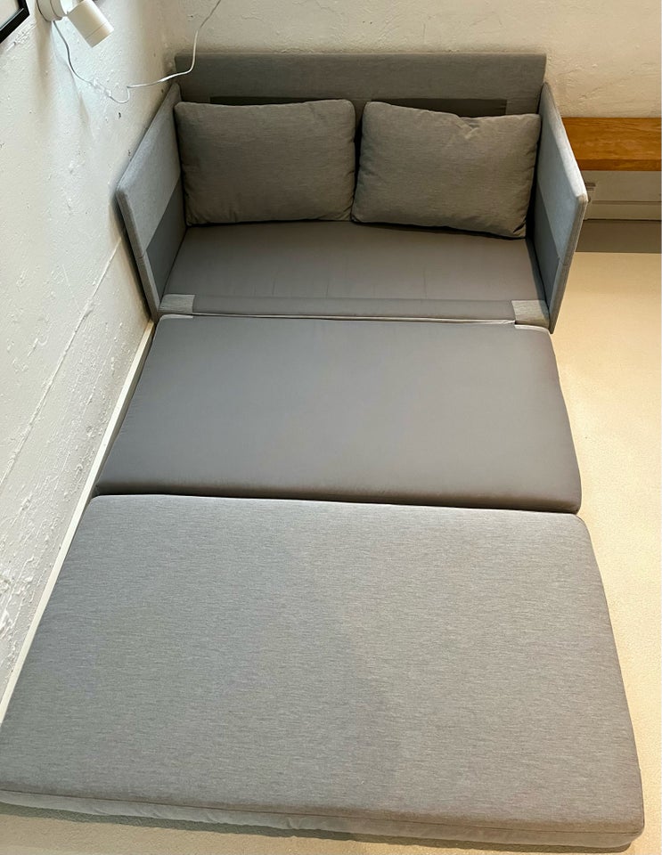 Sovesofa Ikea b: 126 l: 209 h: 73