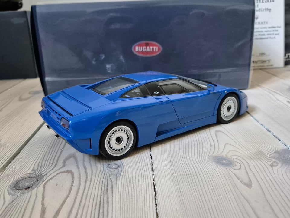 Modelbil, Autoart Bugatti EB110,