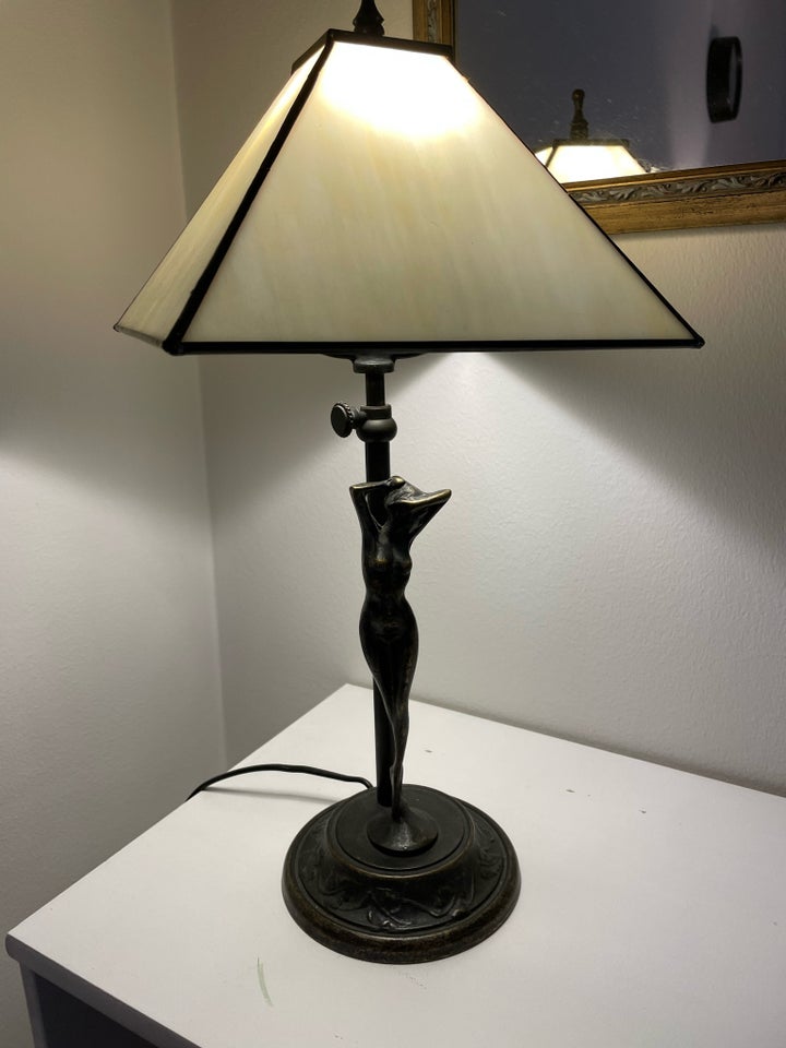 Lampe, Tifin lampe