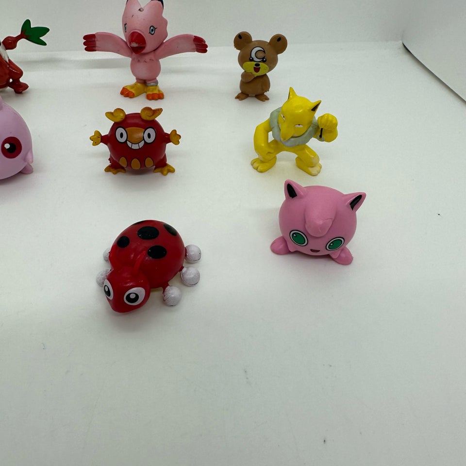 Samlekort, 10 stk pokemonfigurer