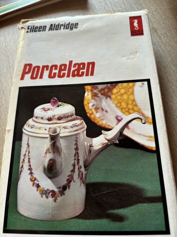 Porcelæn, Eileen Aldridge, emne: