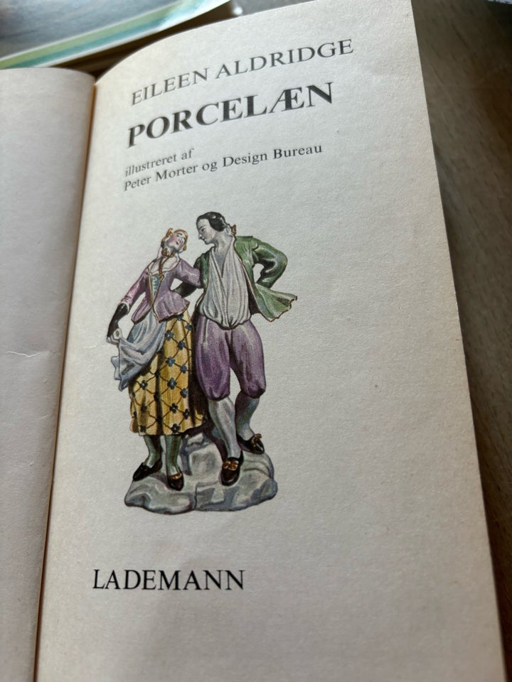 Porcelæn, Eileen Aldridge, emne: