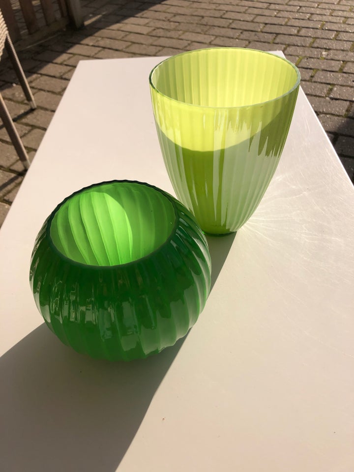 Vase, Vaser, Ukendt