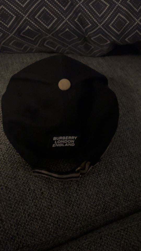 Cap, Burberry, str. Size one