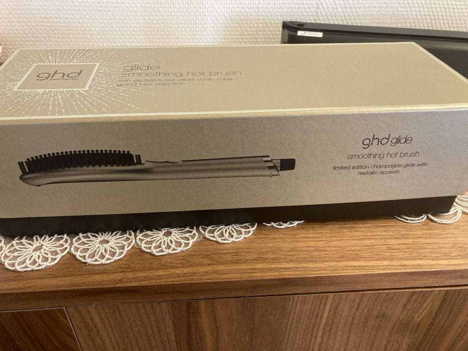 Glattejern GHD HOT BRUSH  GHD