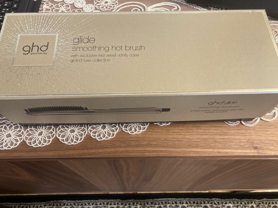 Glattejern GHD HOT BRUSH  GHD