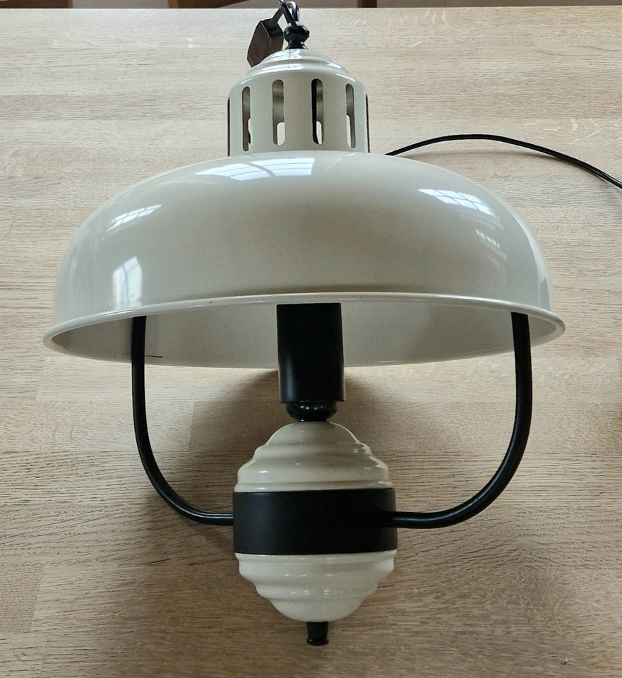 Anden loftslampe