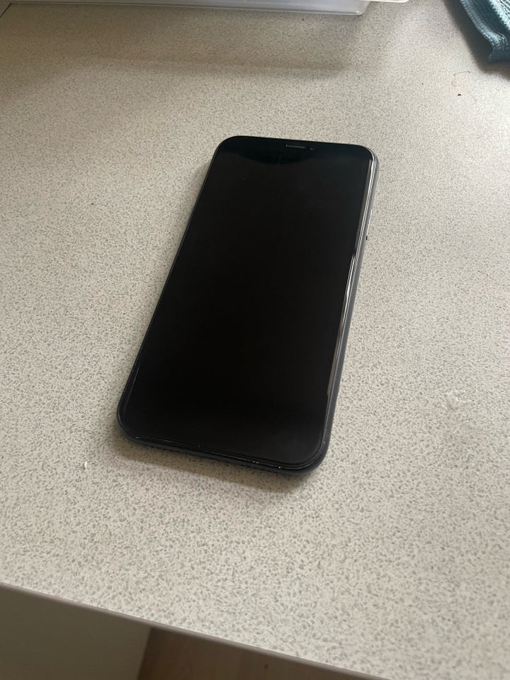 iPhone XR, 128 GB, sort