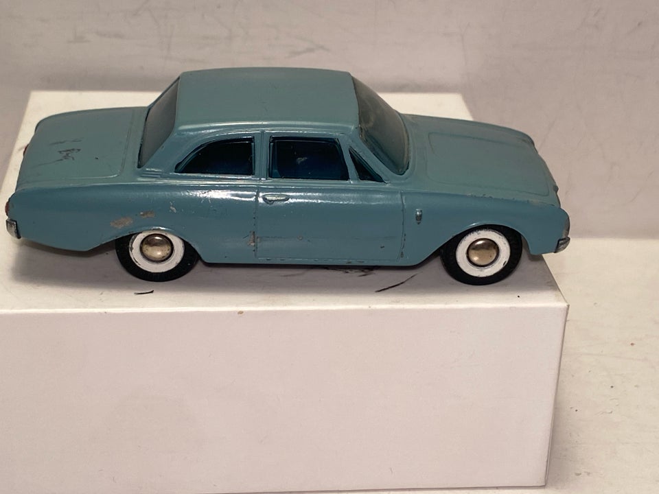 Modelbil, Tekno Ford Taunus 17M -