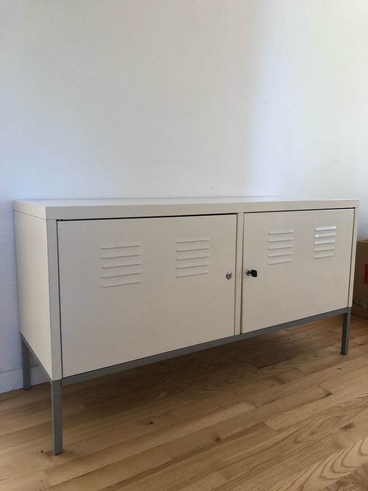 Andet skab IKEA b: 118 d: 40 h: 62