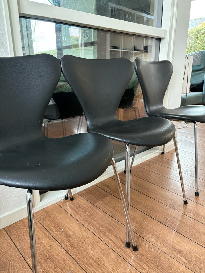 Arne Jacobsen, 3107,