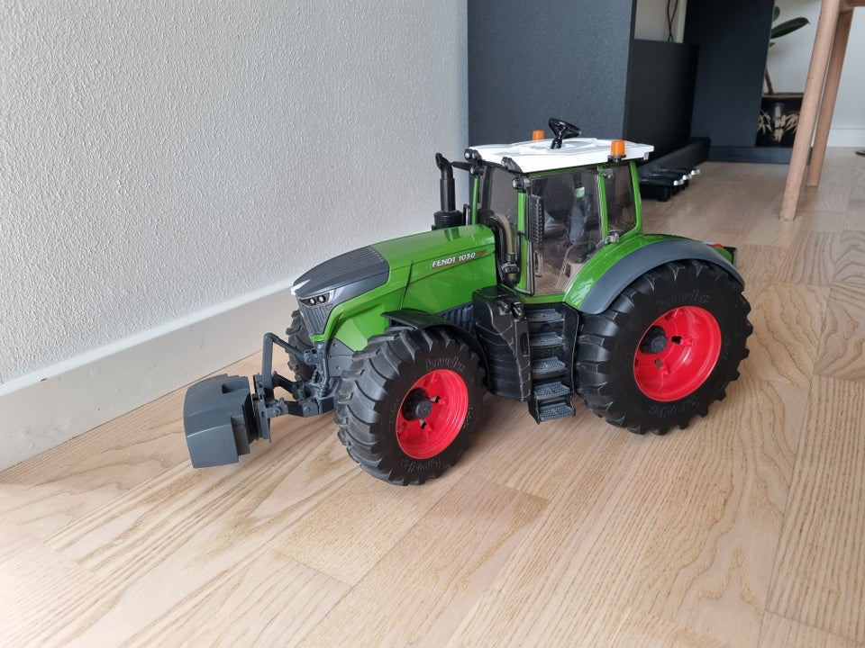 Traktor, Bruder Fendt 1050