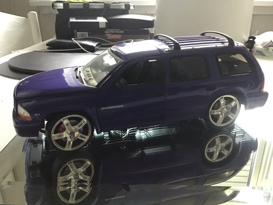 Modelbil, ERTL DODGE DURANGO ,