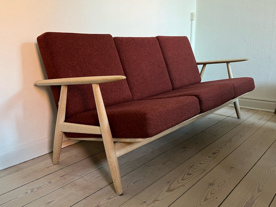 Hans J. Wegner, GE240 “Cigaren”, 3