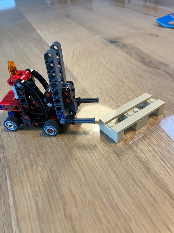 Lego Technic, Gaffeltruck med