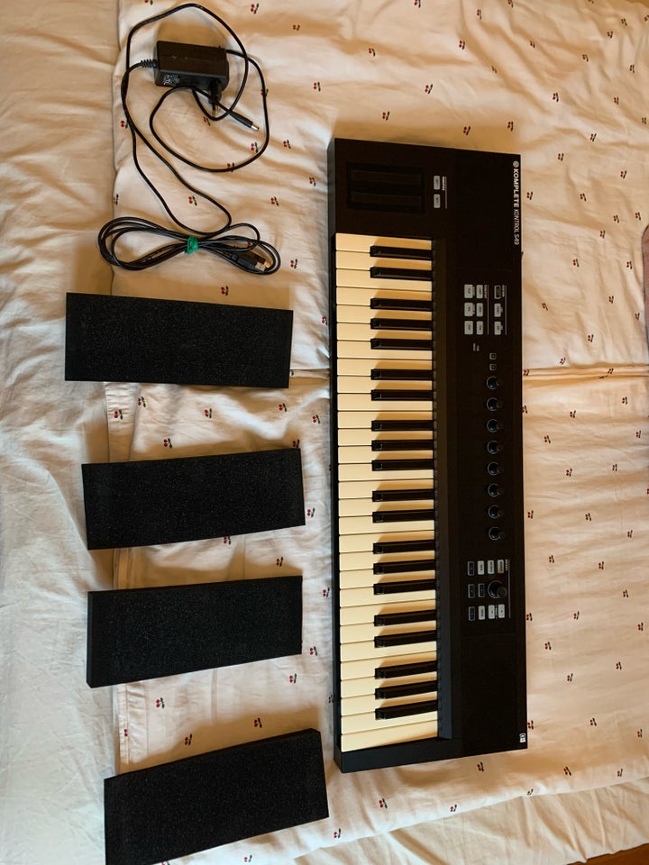 USB keyboard, Native Instruments