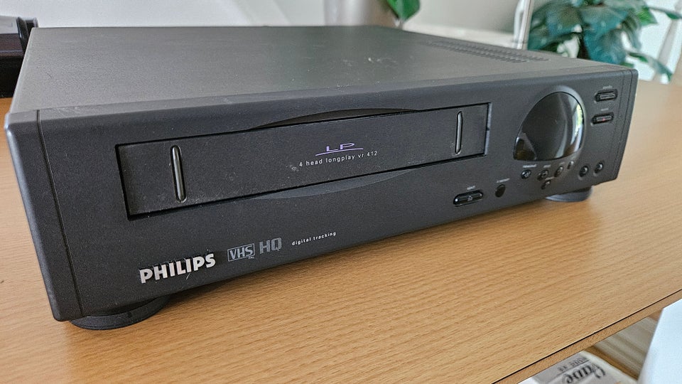 VHS videomaskine Philips VR 412