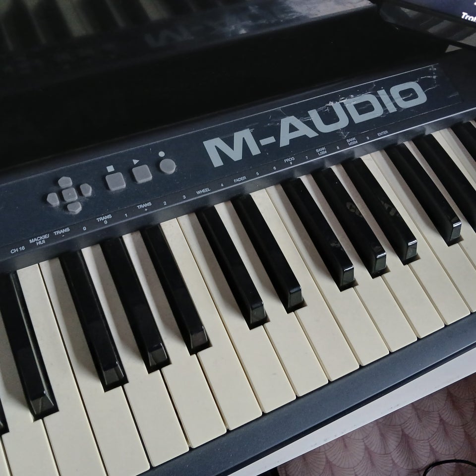 Midi keyboard, M-Audio Keystation