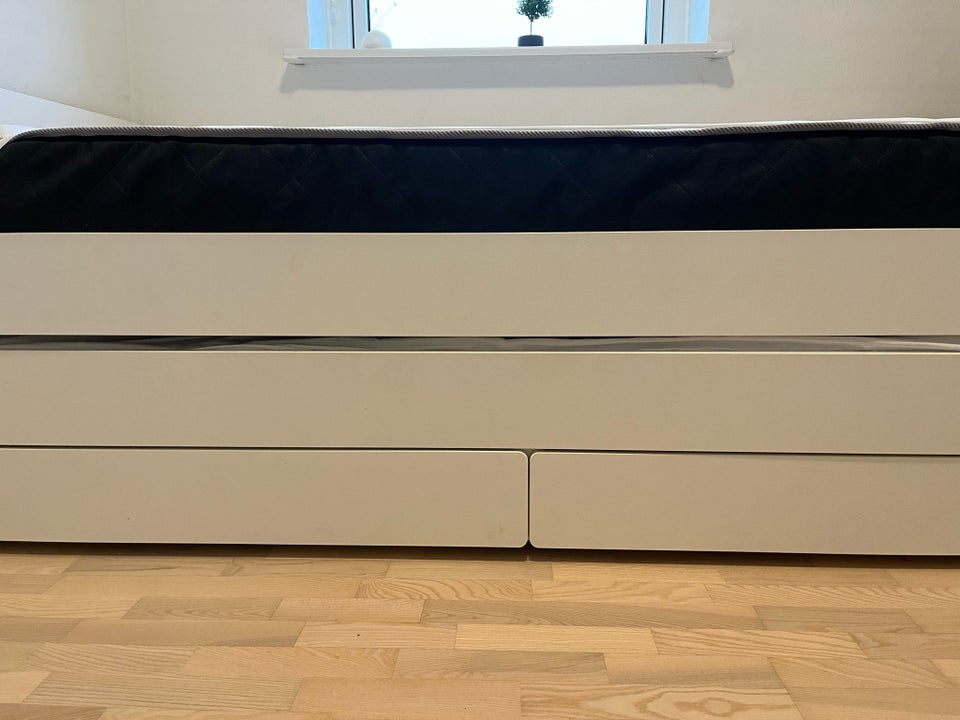 Enkeltseng, Ikea släkt, b: 90 l: 200