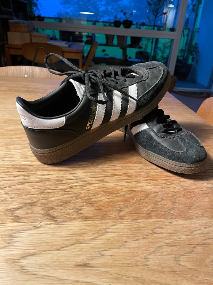 Sneakers, Adidas , str. 43,5